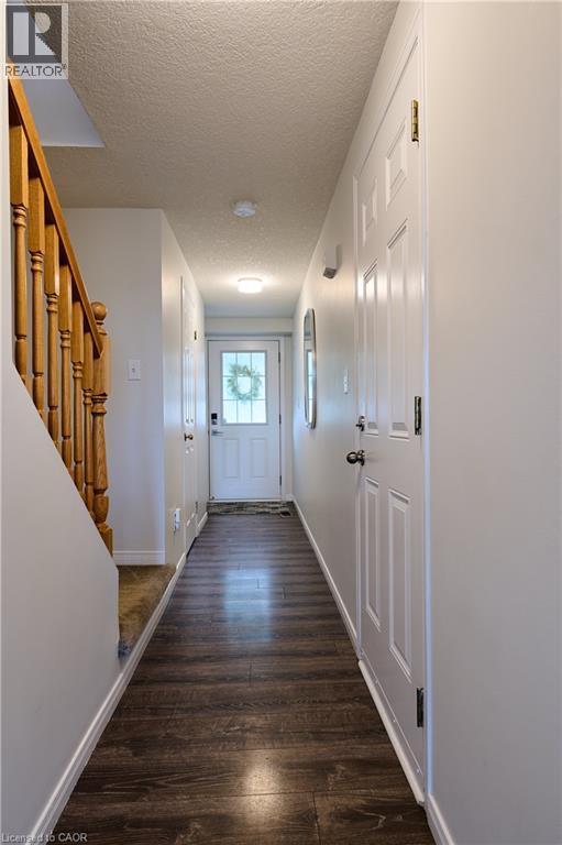 212 Red Clover Court, Kitchener, Ontario  N2E 4J5 - Photo 5 - 40857378