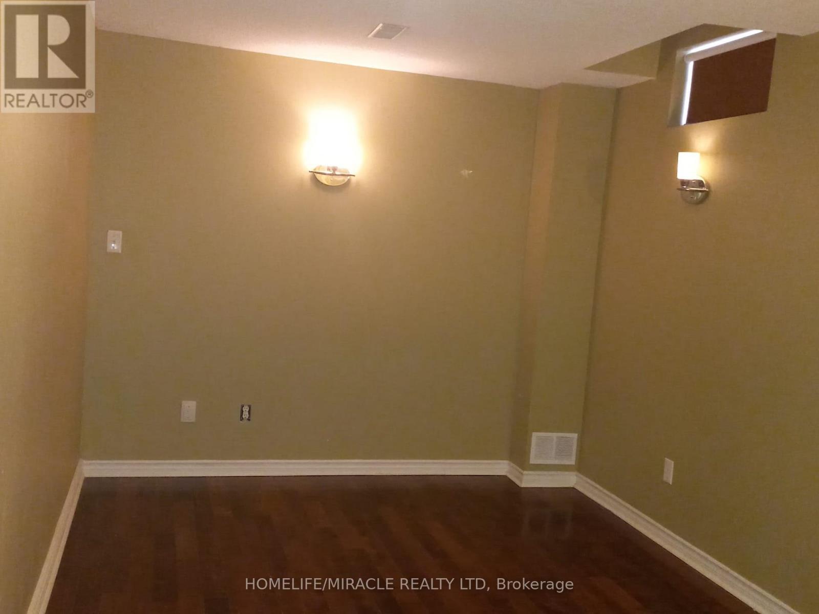 25 River Heights Drive, Brampton (Bram East), Ontario  L6P 2M9 - Photo 6 - W13698510