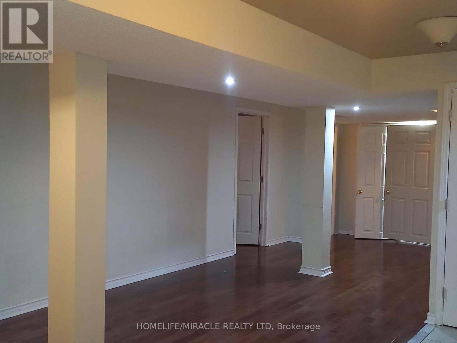 25 River Heights Drive, Brampton (Bram East), Ontario  L6P 2M9 - Photo 8 - W13698510