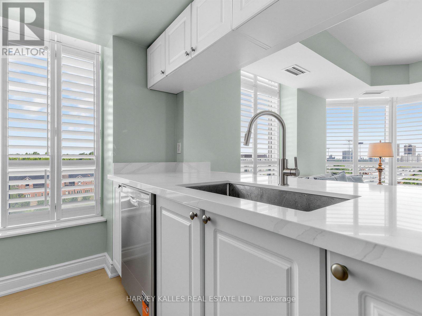 904 - 190 Manitoba Street, Toronto, Ontario  M8Y 3Y8 - Photo 5 - W13698026