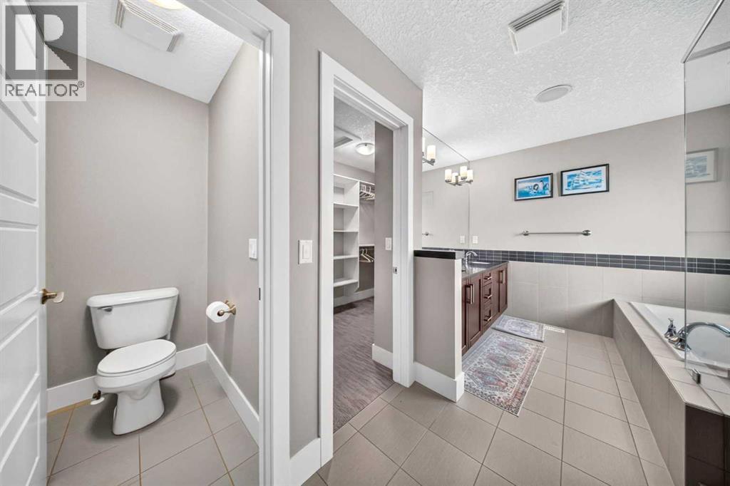 160 Kinniburgh Circle, Chestermere, Alberta  T1X 0P8 - Photo 20 - A2337299