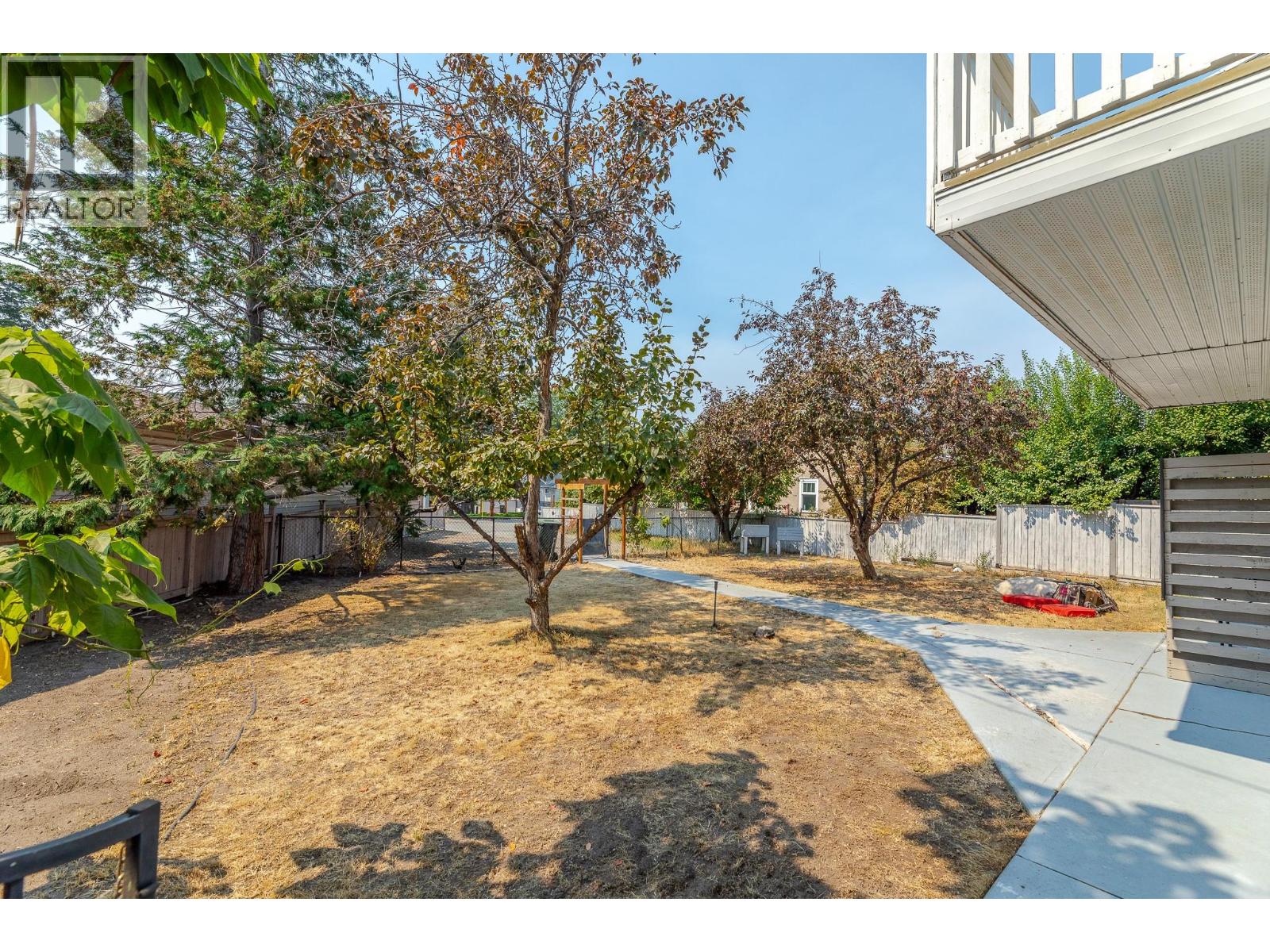 688 Latimer Street Unit# 102, Penticton, British Columbia  V2A 5R6 - Photo 2 - 10397070