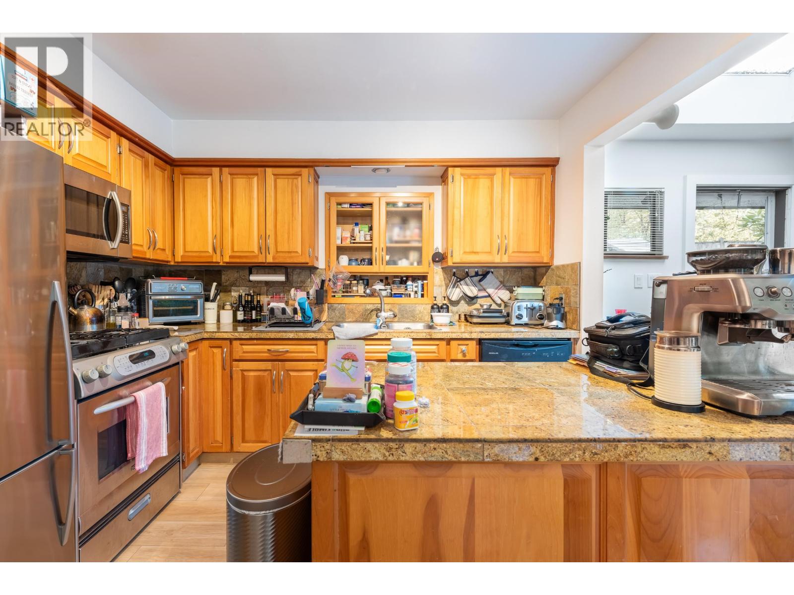 1209 Ridge Court, Coquitlam, British Columbia  V3J 5M4 - Photo 8 - R3157572