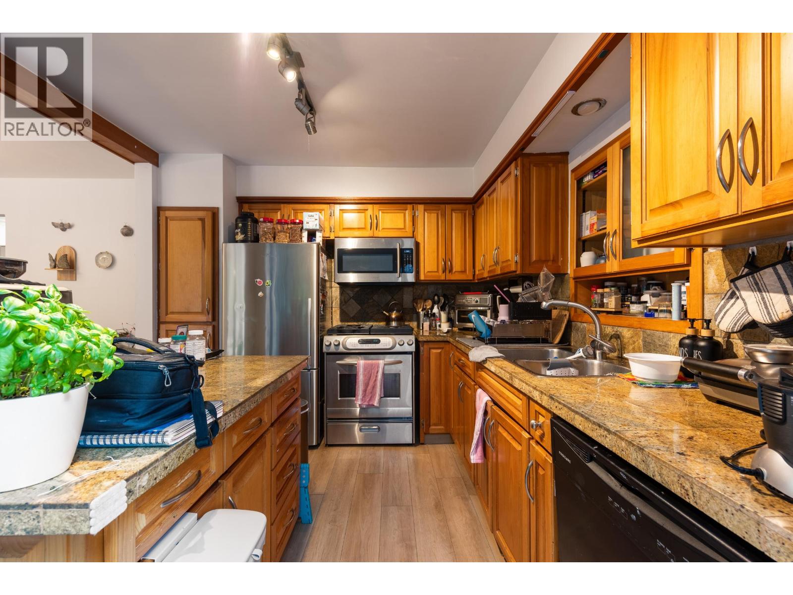 1209 Ridge Court, Coquitlam, British Columbia  V3J 5M4 - Photo 6 - R3157572