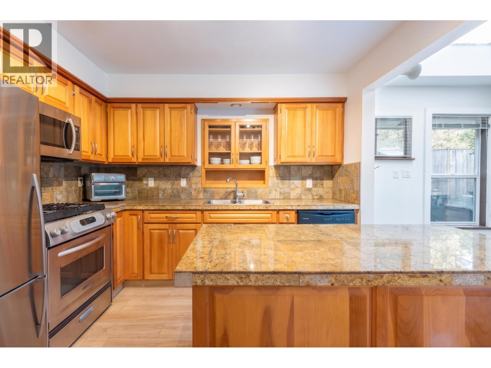 1209 Ridge Court, Coquitlam, British Columbia  V3J 5M4 - Photo 9 - R3157572