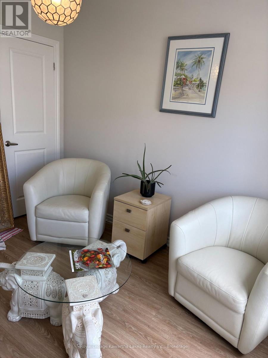 Unit 42 - 17 Lakewood Cres Crescent, Kawartha Lakes (Bobcaygeon), Ontario  K0M 1A0 - Photo 8 - X13698534