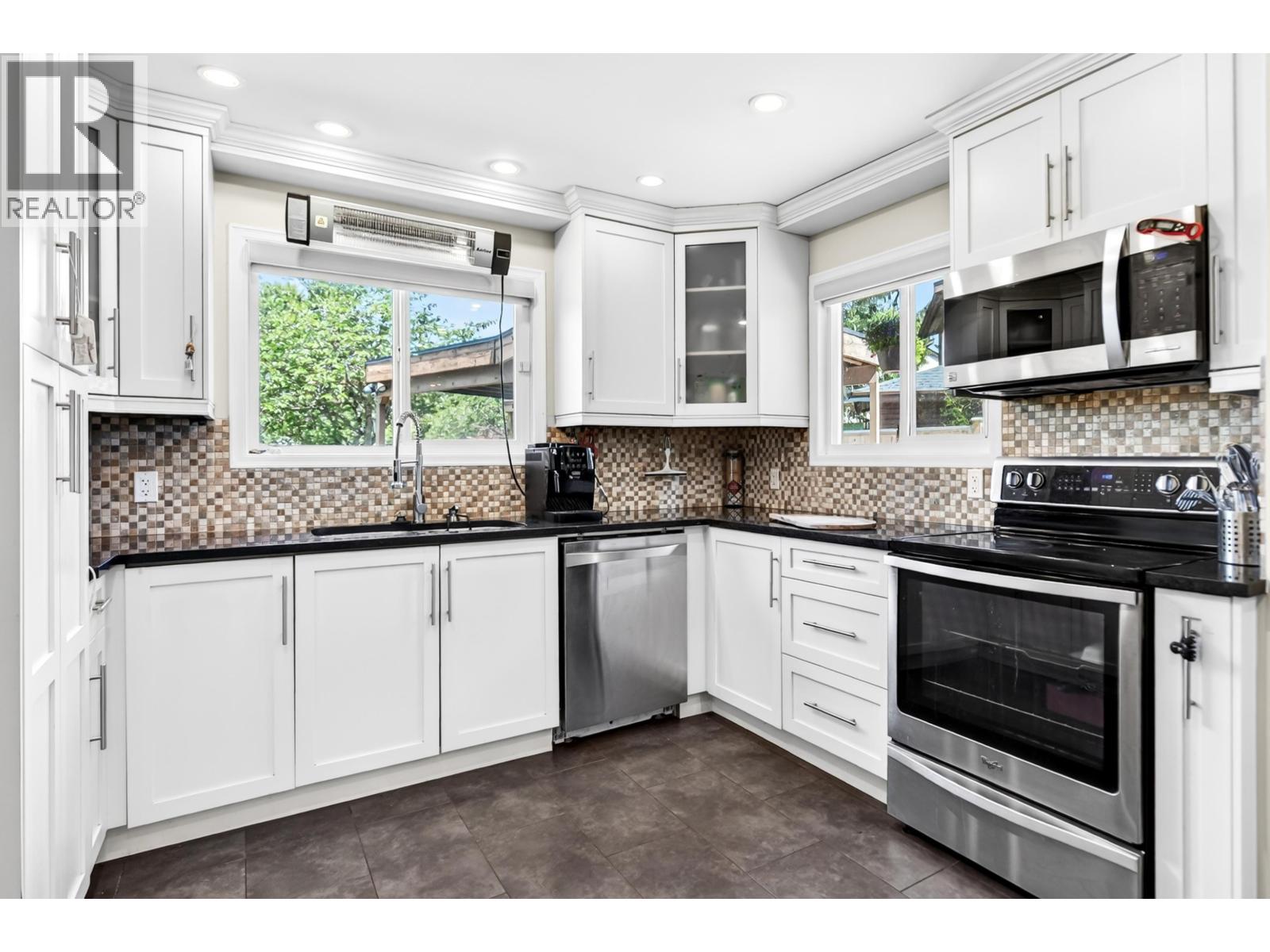 10660 Whistler Court, Richmond, British Columbia  V7E 4C7 - Photo 11 - R3136618