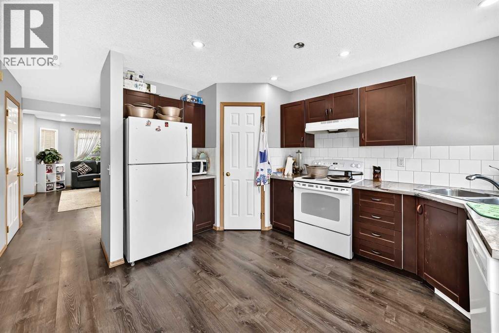 205 Hidden Hills Place NW, Calgary, Alberta  T3A 6E3 - Photo 10 - A2324116