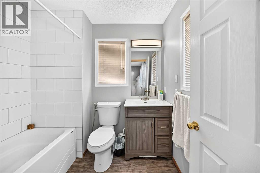 205 Hidden Hills Place NW, Calgary, Alberta  T3A 6E3 - Photo 23 - A2324116