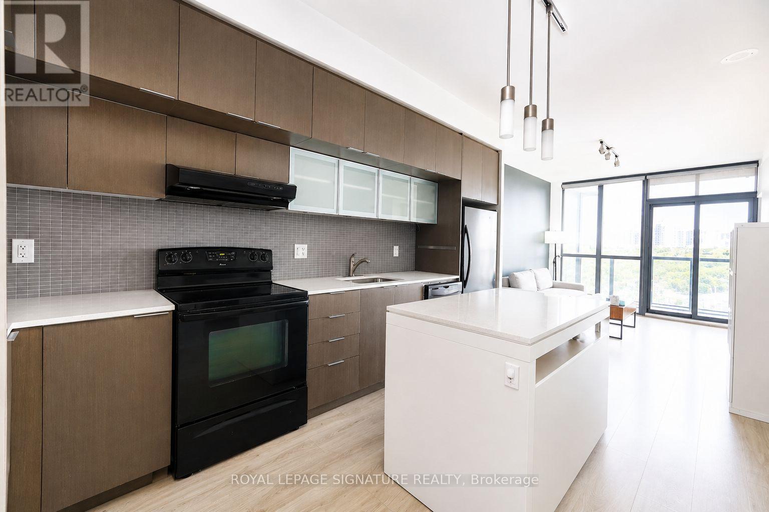 110 CHARLES STREET E, Toronto, Ontario