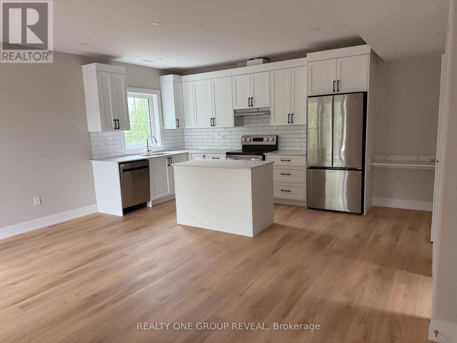 2 - 24 Queen Street, Clarington, Ontario  L1C 1M2 - Photo 2 - E13698528