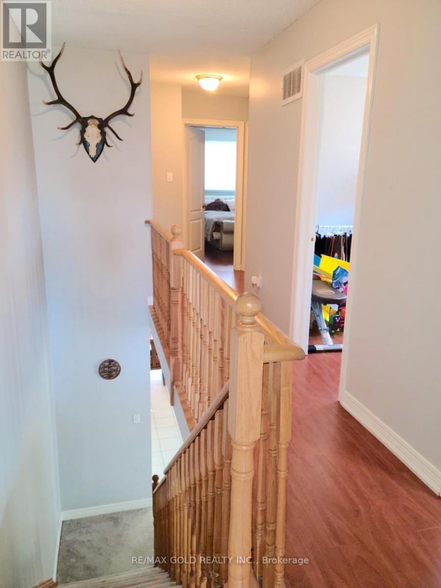 Upper - 431 Krotone Crescent, Mississauga, Ontario  L5W 1T8 - Photo 11 - W13698512