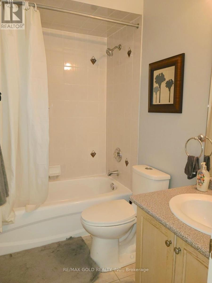 Upper - 431 Krotone Crescent, Mississauga, Ontario  L5W 1T8 - Photo 13 - W13698512