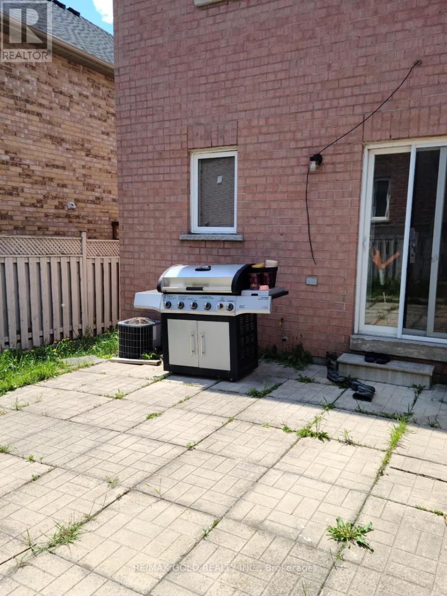 Upper - 431 Krotone Crescent, Mississauga, Ontario  L5W 1T8 - Photo 18 - W13698512