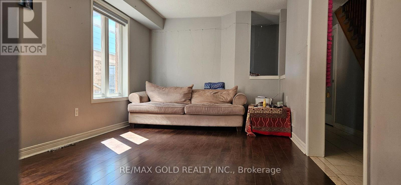 Upper - 431 Krotone Crescent, Mississauga, Ontario  L5W 1T8 - Photo 5 - W13698512
