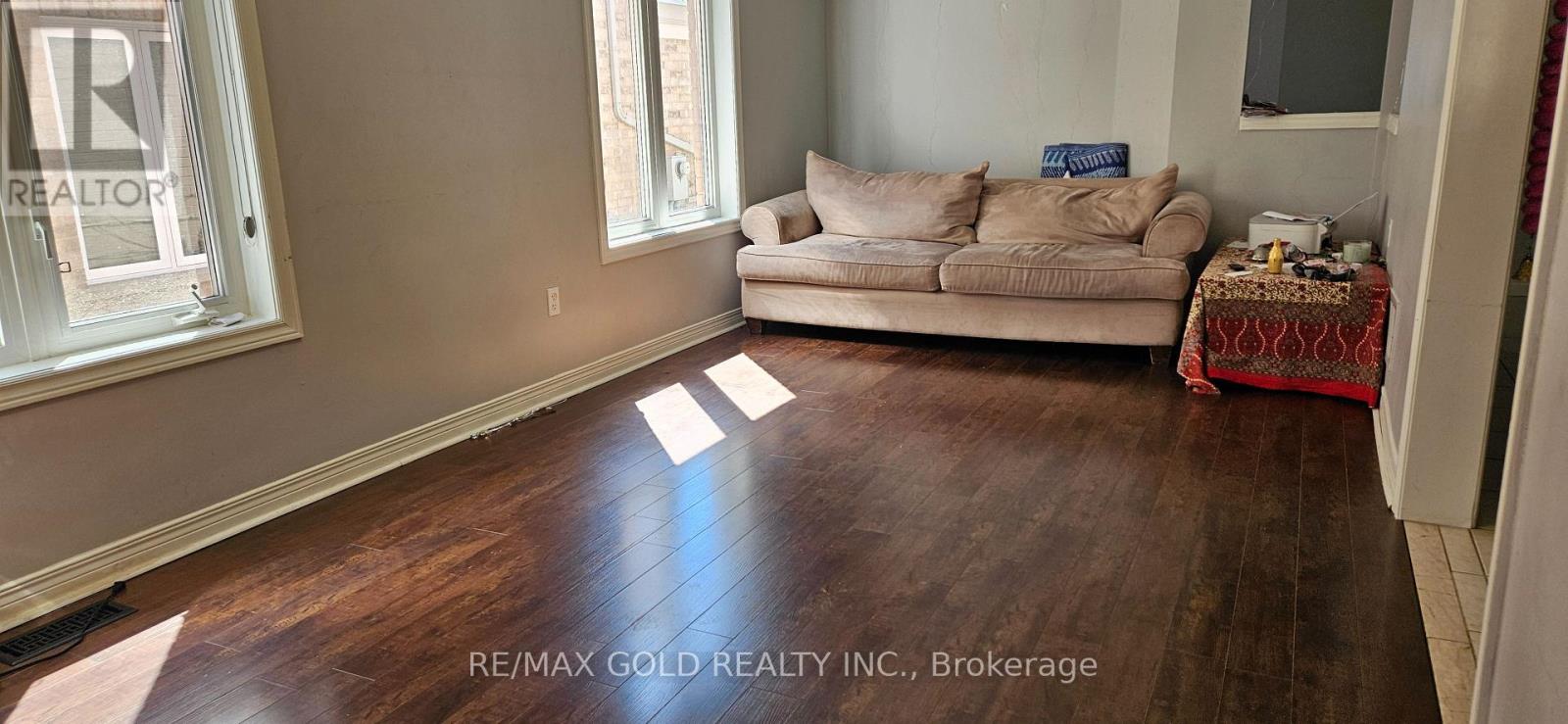 Upper - 431 Krotone Crescent, Mississauga, Ontario  L5W 1T8 - Photo 9 - W13698512