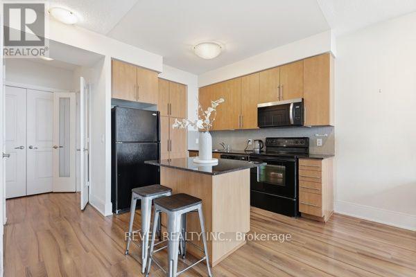 3101 - 330 Burnhamthorpe Road W, Mississauga, Ontario  L5B 0E1 - Photo 2 - W13698546