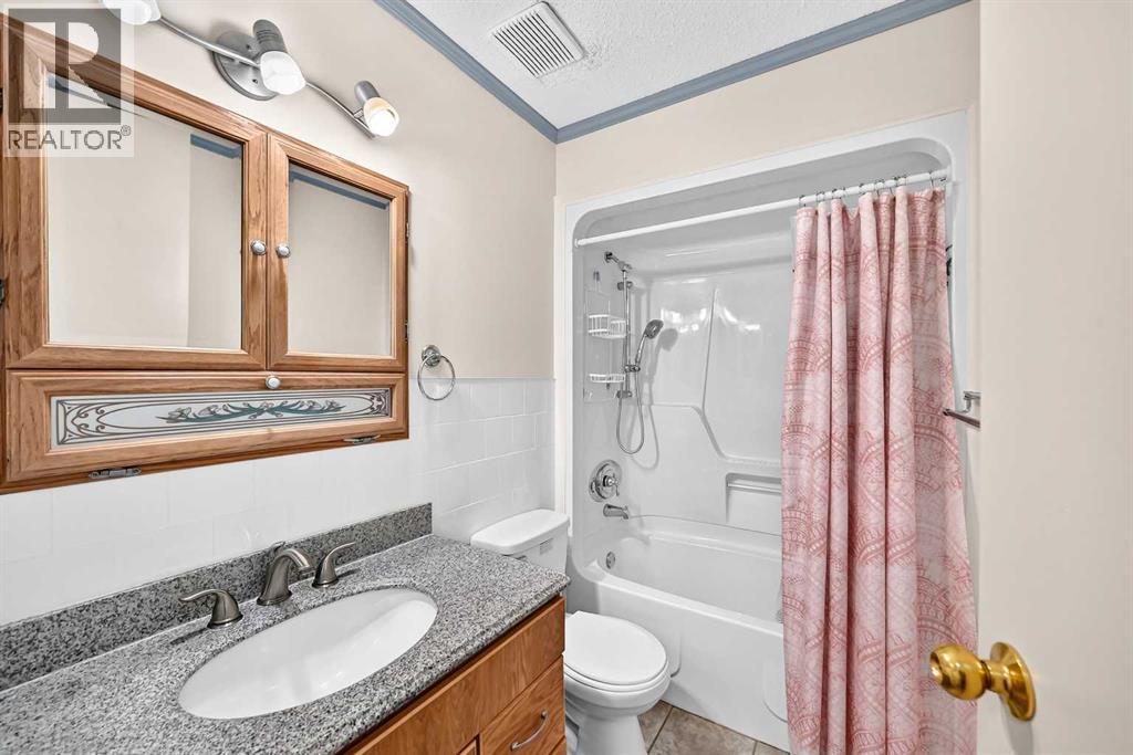351 Cedarpark Drive Sw, Calgary, Alberta  T2W 2J5 - Photo 22 - A2330997