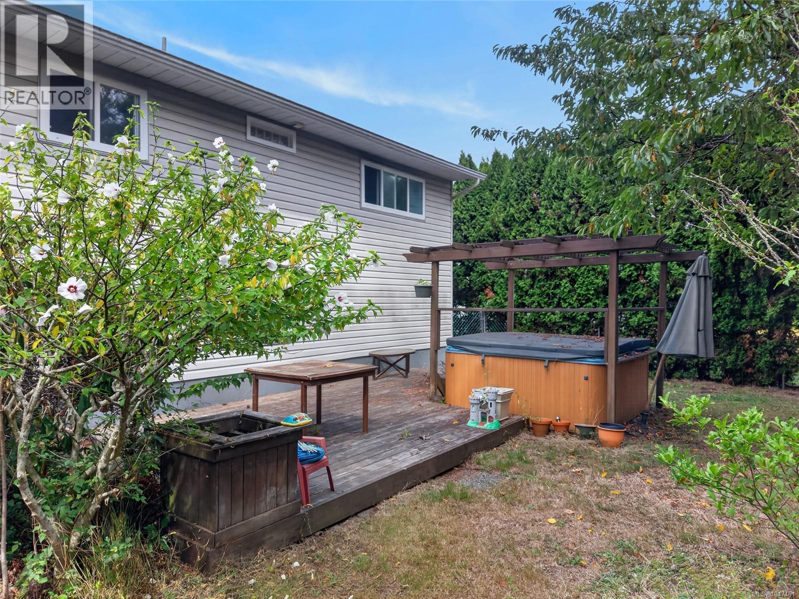 568 Salish St, Comox, British Columbia  V9M 3L3 - Photo 47 - 1047461