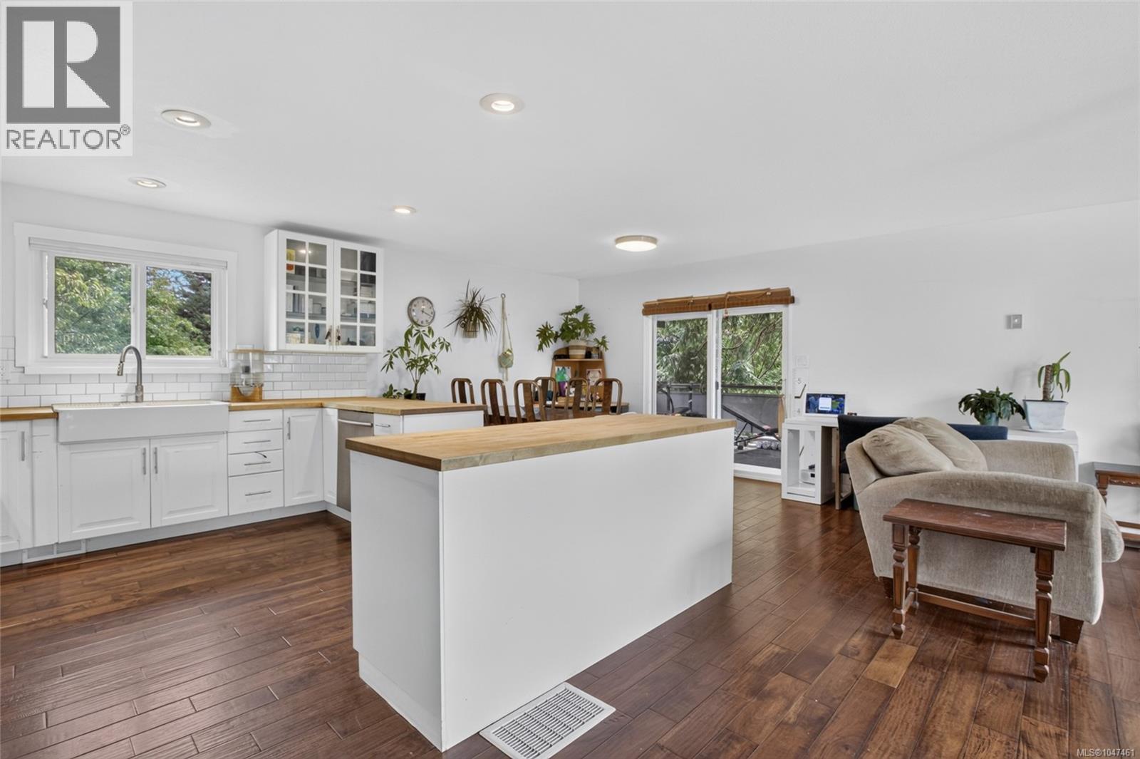 568 Salish St, Comox, British Columbia  V9M 3L3 - Photo 8 - 1047461