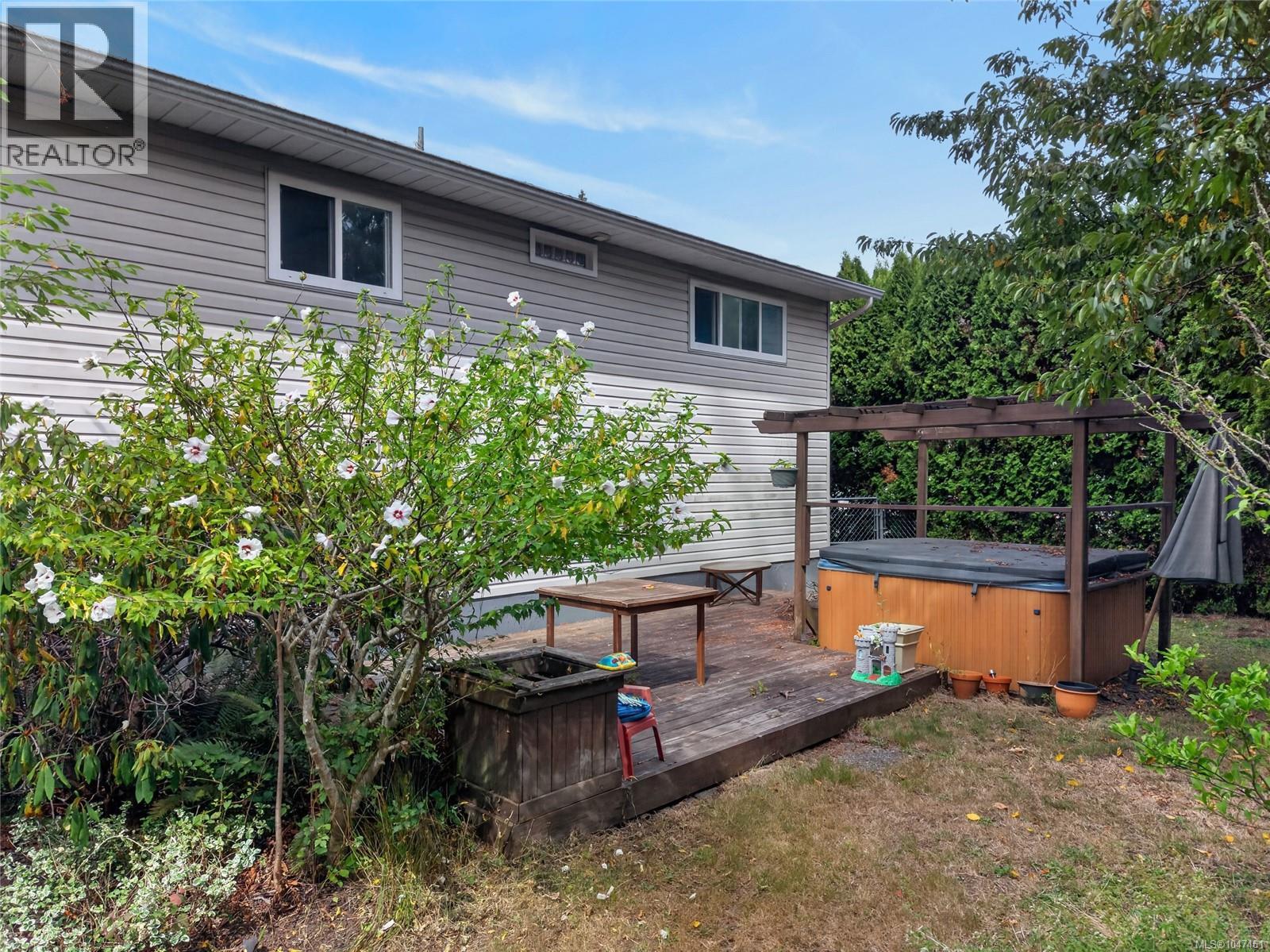 568 Salish St, Comox, British Columbia  V9M 3L3 - Photo 45 - 1047461