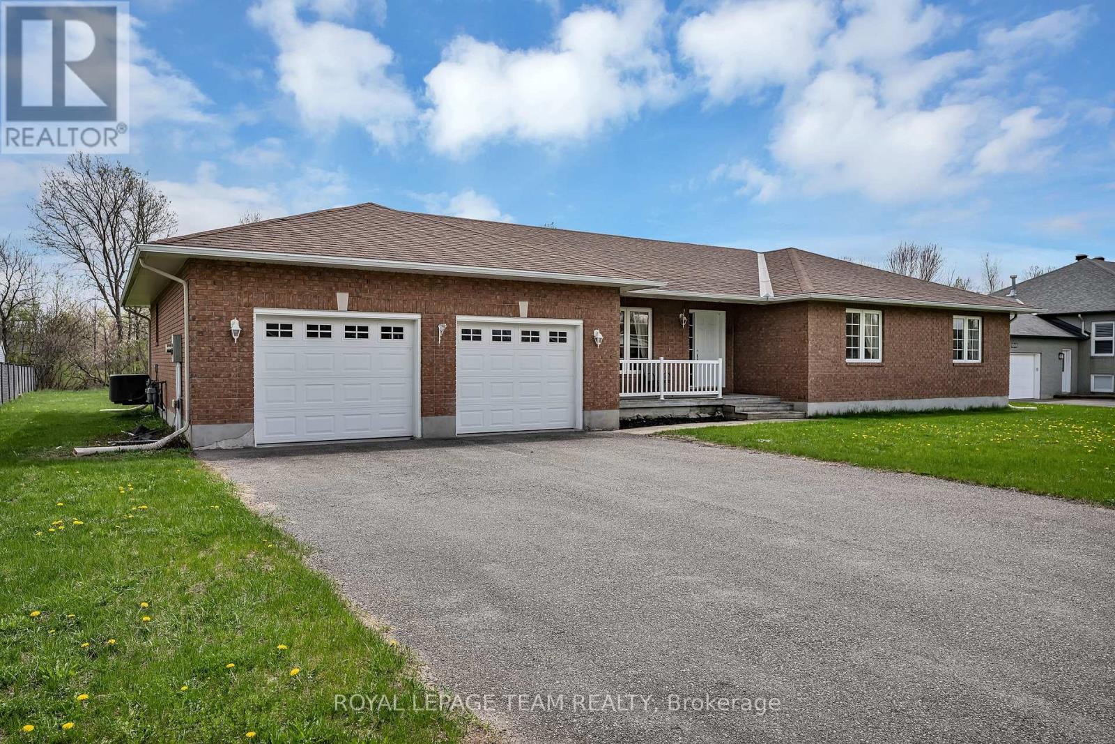 6668 Tommary Drive, Ottawa, Ontario  K4P 1G8 - Photo 3 - X13698576
