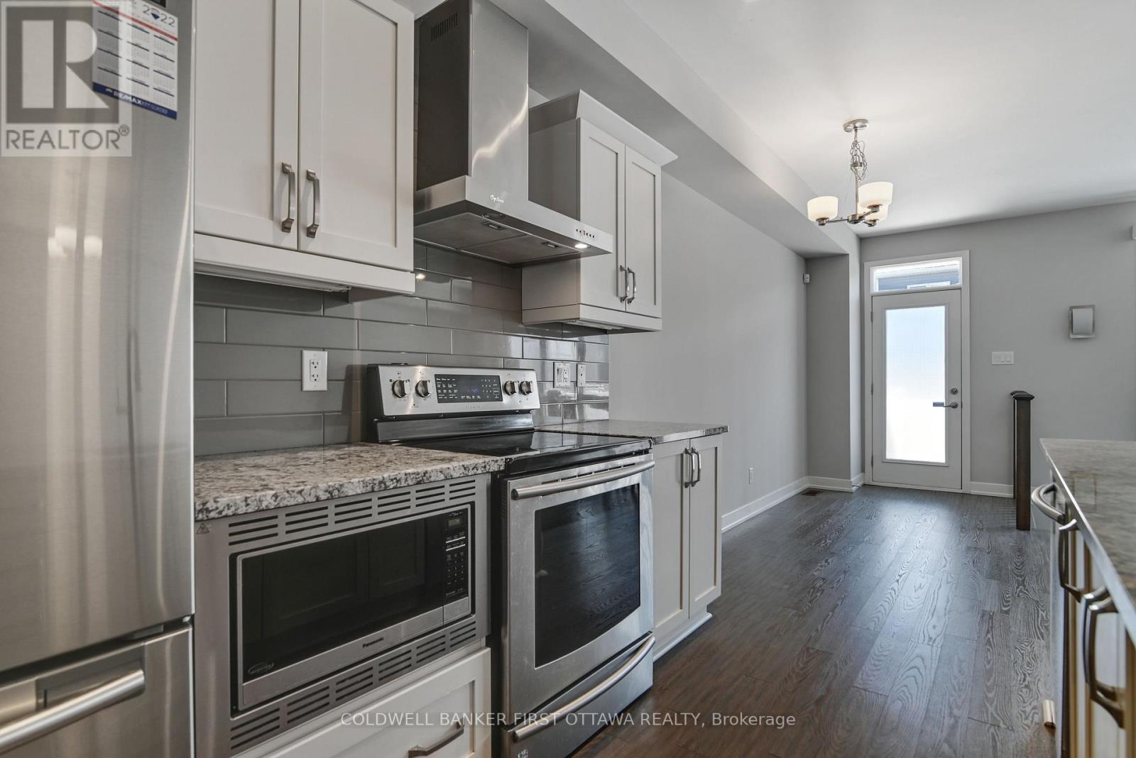 1042 Cobble Hill Drive, Ottawa, Ontario  K2J 0J7 - Photo 10 - X13698592