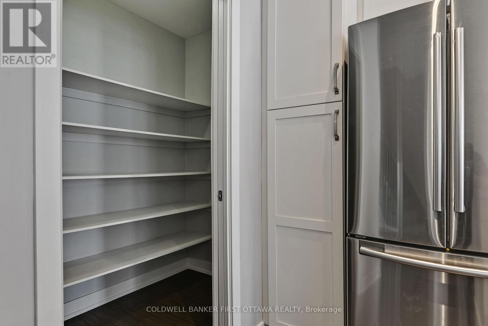 1042 Cobble Hill Drive, Ottawa, Ontario  K2J 0J7 - Photo 13 - X13698592