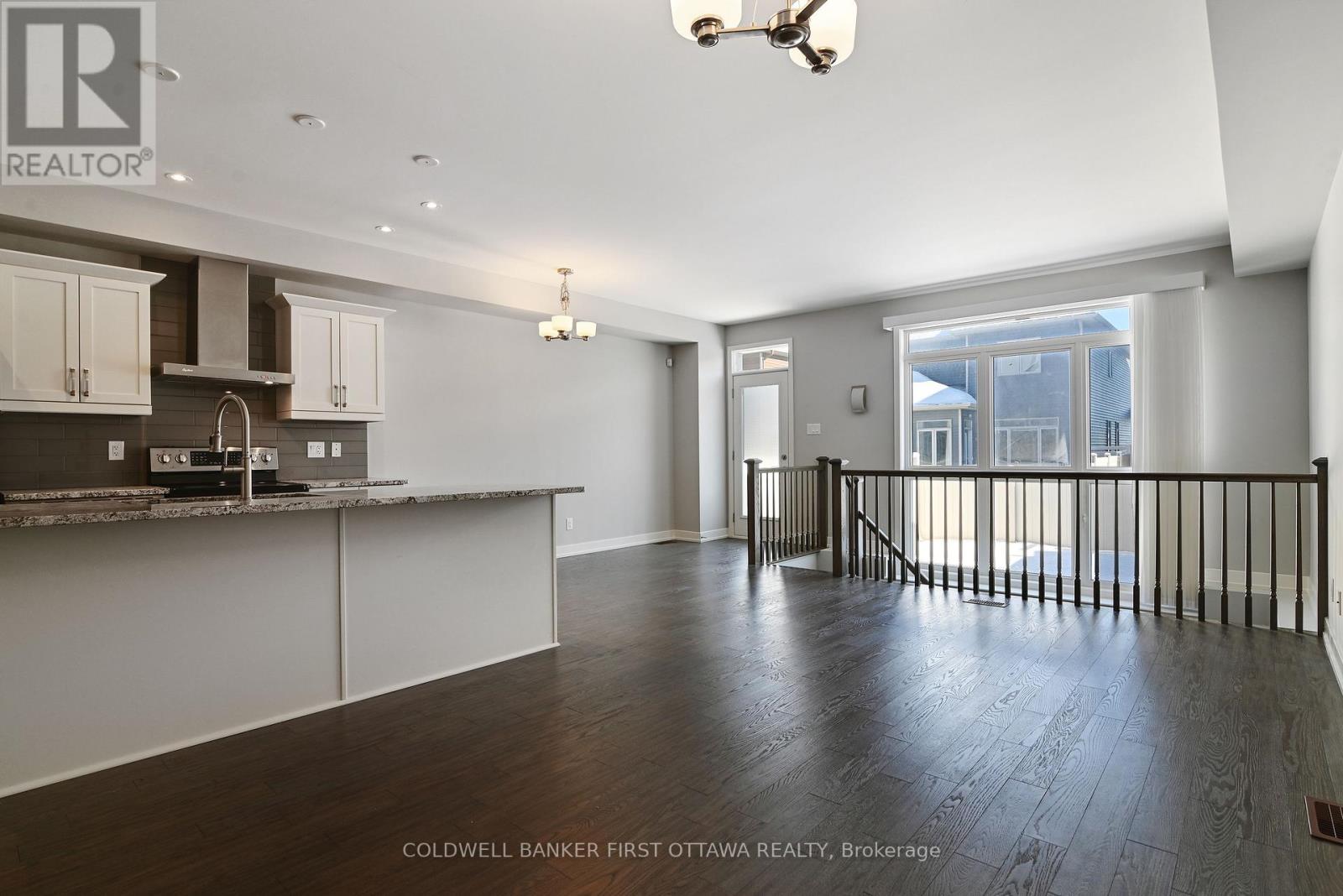 1042 Cobble Hill Drive, Ottawa, Ontario  K2J 0J7 - Photo 15 - X13698592