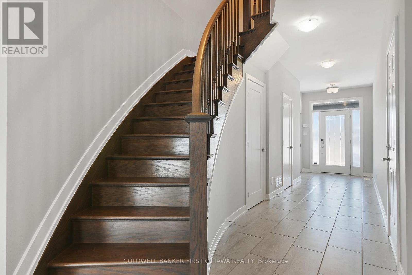 1042 Cobble Hill Drive, Ottawa, Ontario  K2J 0J7 - Photo 7 - X13698592