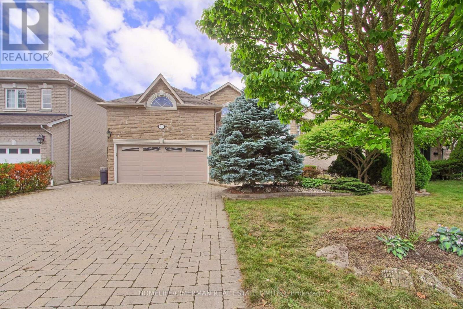 61 Pemberton Road, Richmond Hill, Ontario  L4C 3T5 - Photo 4 - N13698562