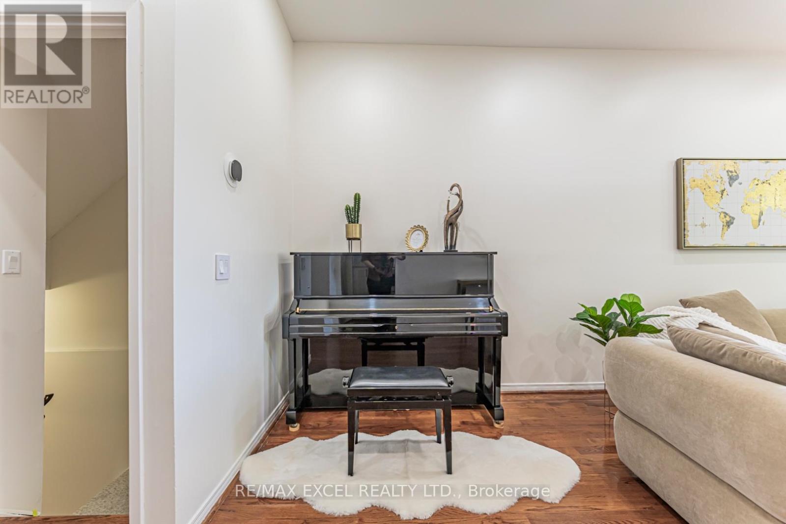 128 Cottonwood Court, Markham, Ontario  L3T 5X1 - Photo 10 - N13698570