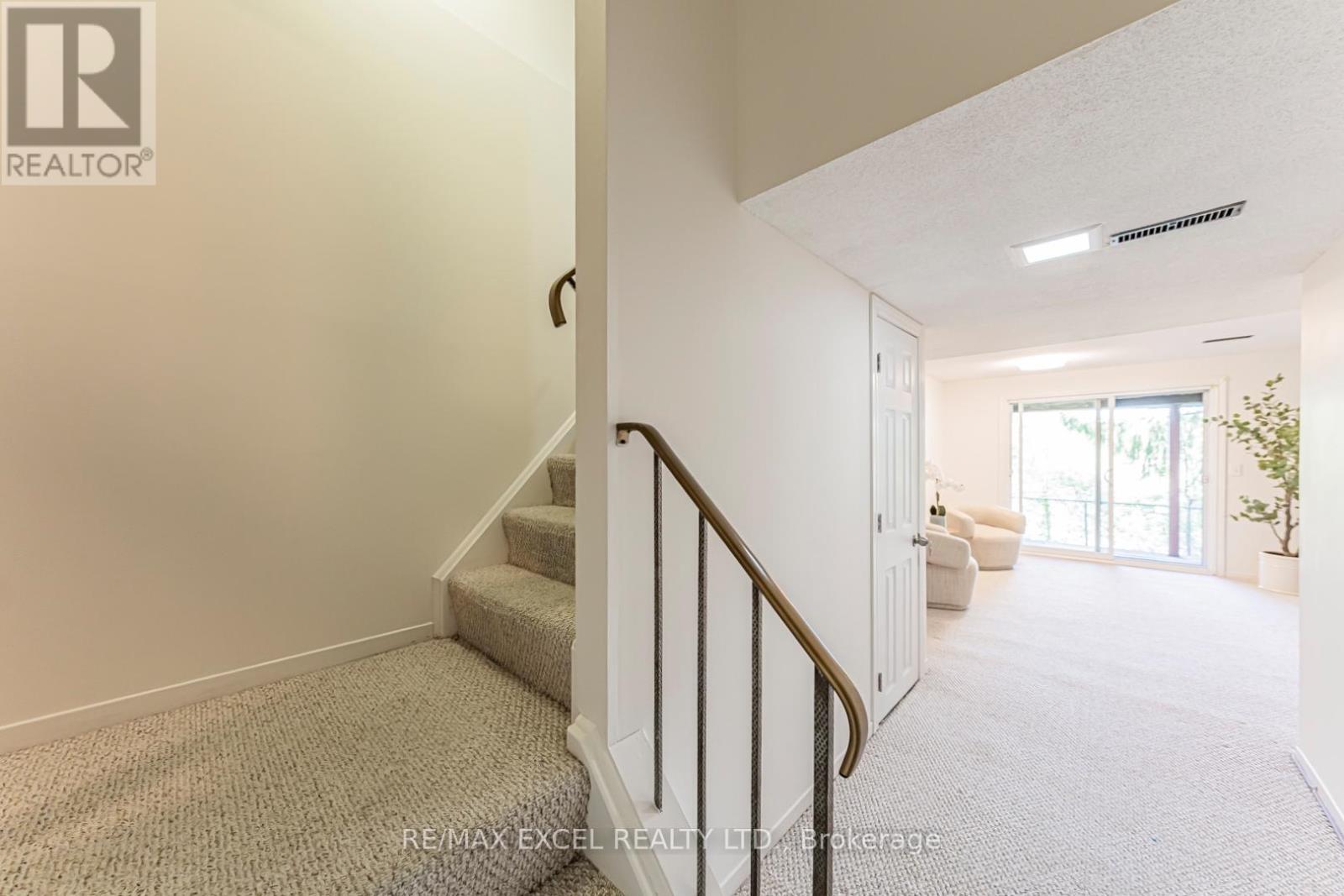 128 Cottonwood Court, Markham, Ontario  L3T 5X1 - Photo 39 - N13698570