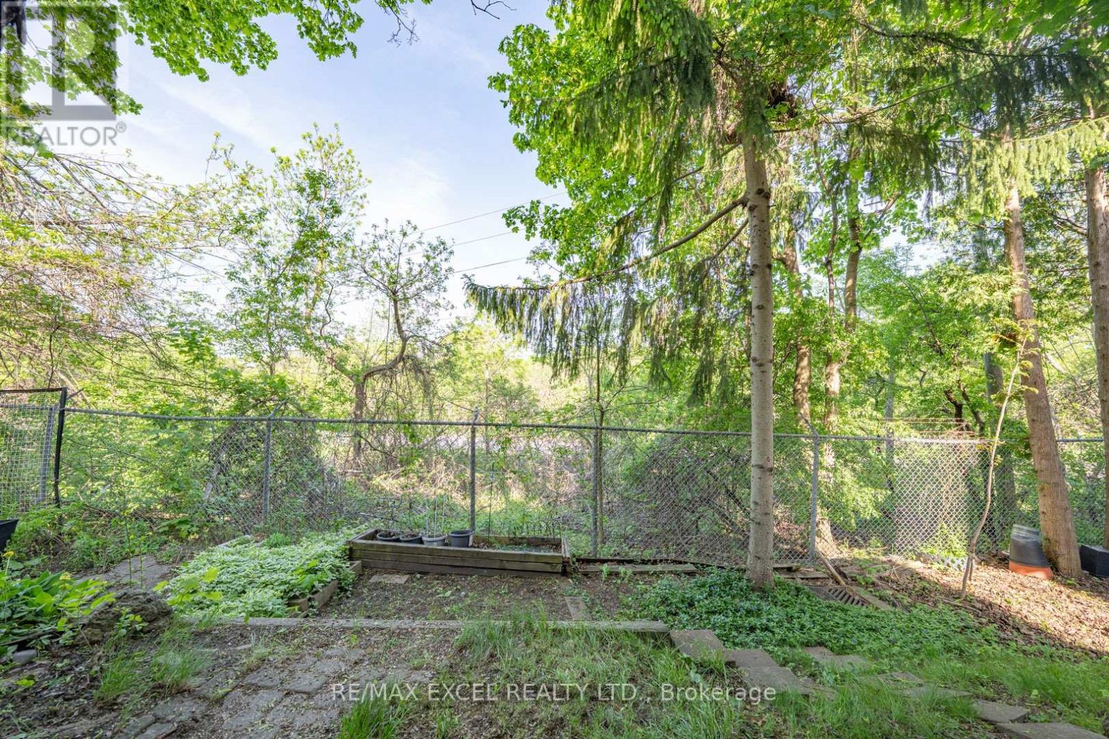 128 Cottonwood Court, Markham, Ontario  L3T 5X1 - Photo 48 - N13698570