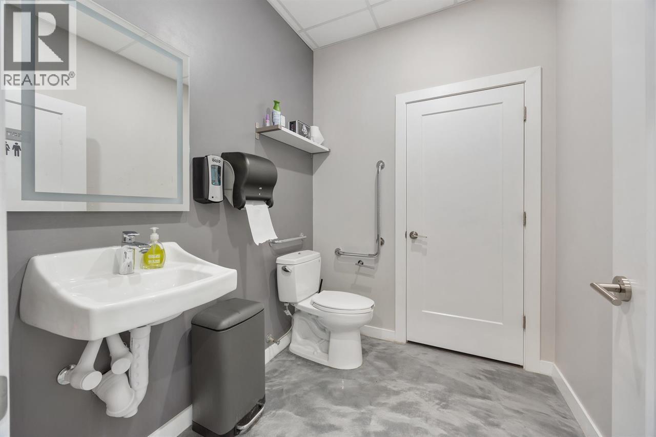 228 125 Victory Ship Way, North Vancouver, British Columbia  V7L 0G5 - Photo 13 - C8081417
