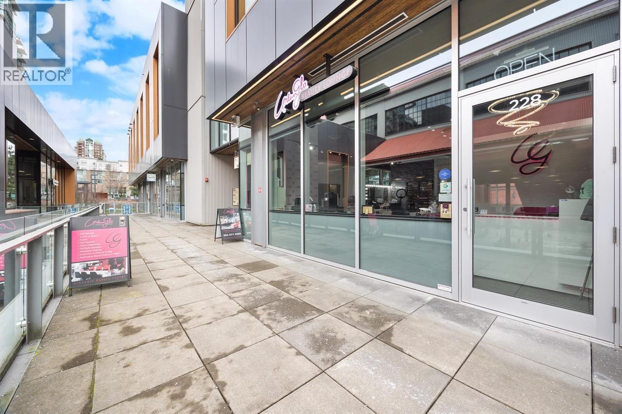 228 125 Victory Ship Way, North Vancouver, British Columbia  V7L 0G5 - Photo 14 - C8081417