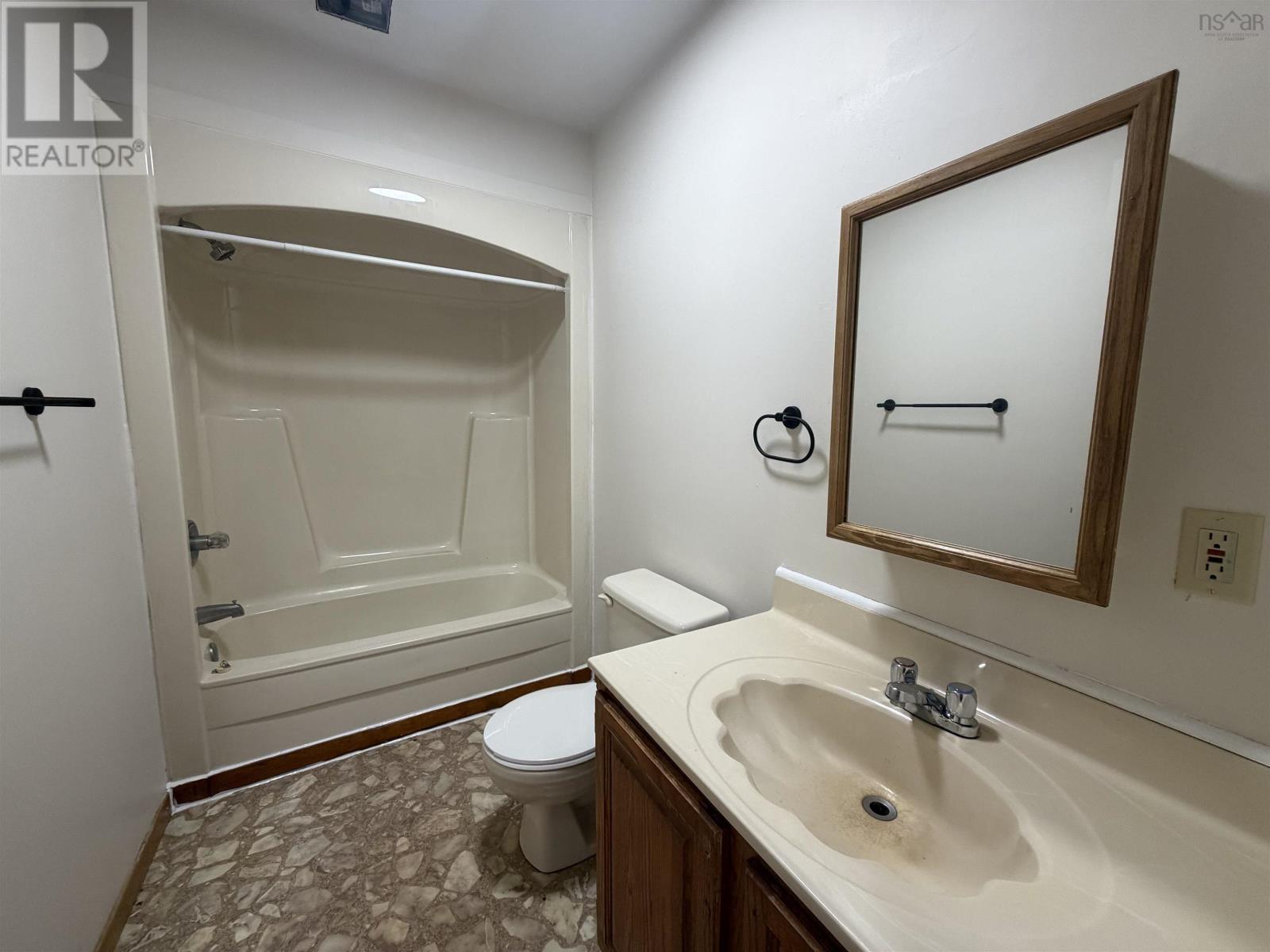 523/525 Truro Heights Road, Truro Heights, Nova Scotia  B6L 1Y2 - Photo 12 - 202614299