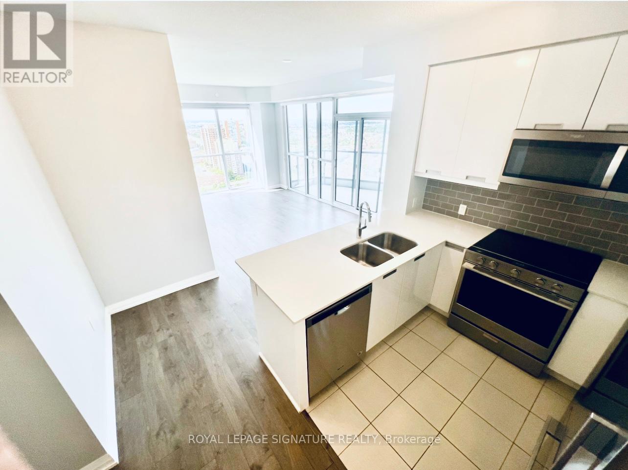 2318 - 35 WATERGARDEN DRIVE, Mississauga, Ontario