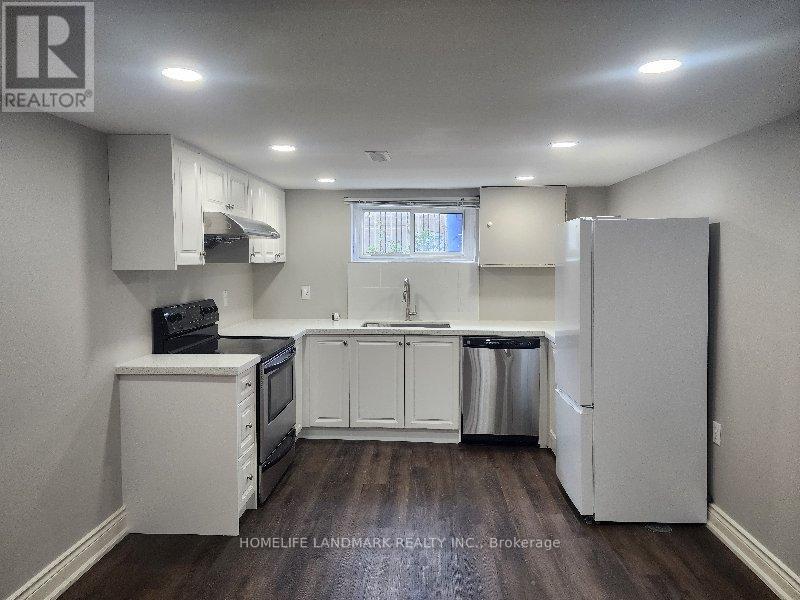 2042 Constance Drive, Oakville, Ontario  L6J 2V5 - Photo 3 - W13698578