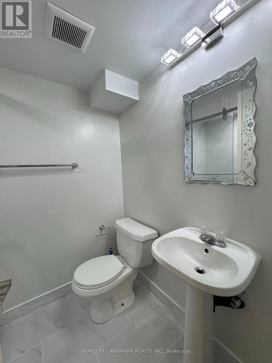2042 Constance Drive, Oakville, Ontario  L6J 2V5 - Photo 7 - W13698578