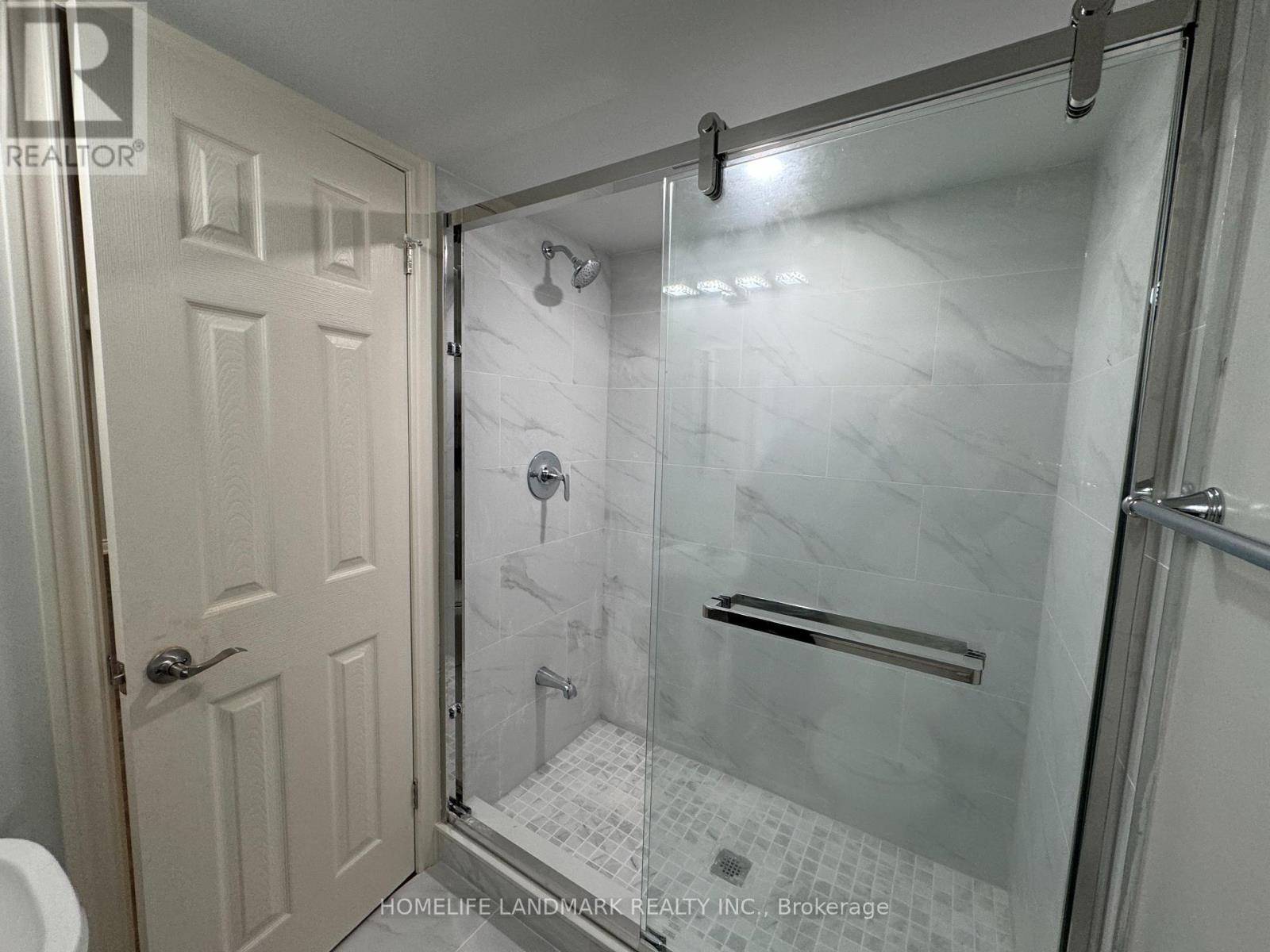 2042 Constance Drive, Oakville, Ontario  L6J 2V5 - Photo 8 - W13698578