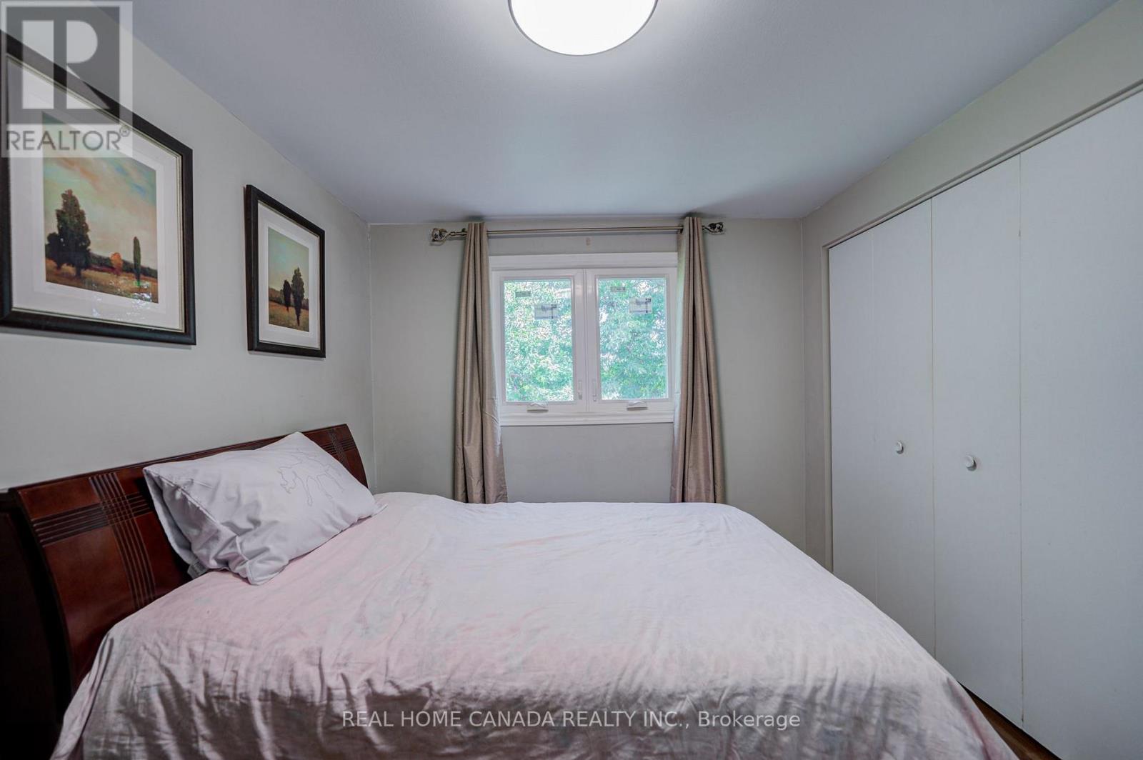 19 Hepworth Drive, Toronto, Ontario  M9R 3W1 - Photo 22 - W13698590