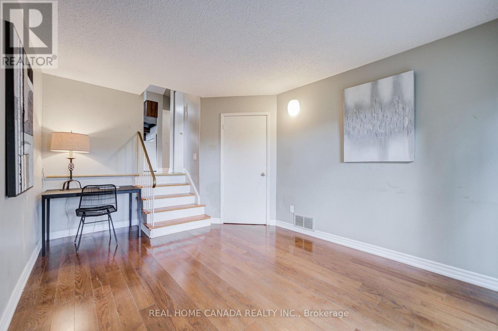 19 Hepworth Drive, Toronto, Ontario  M9R 3W1 - Photo 28 - W13698590