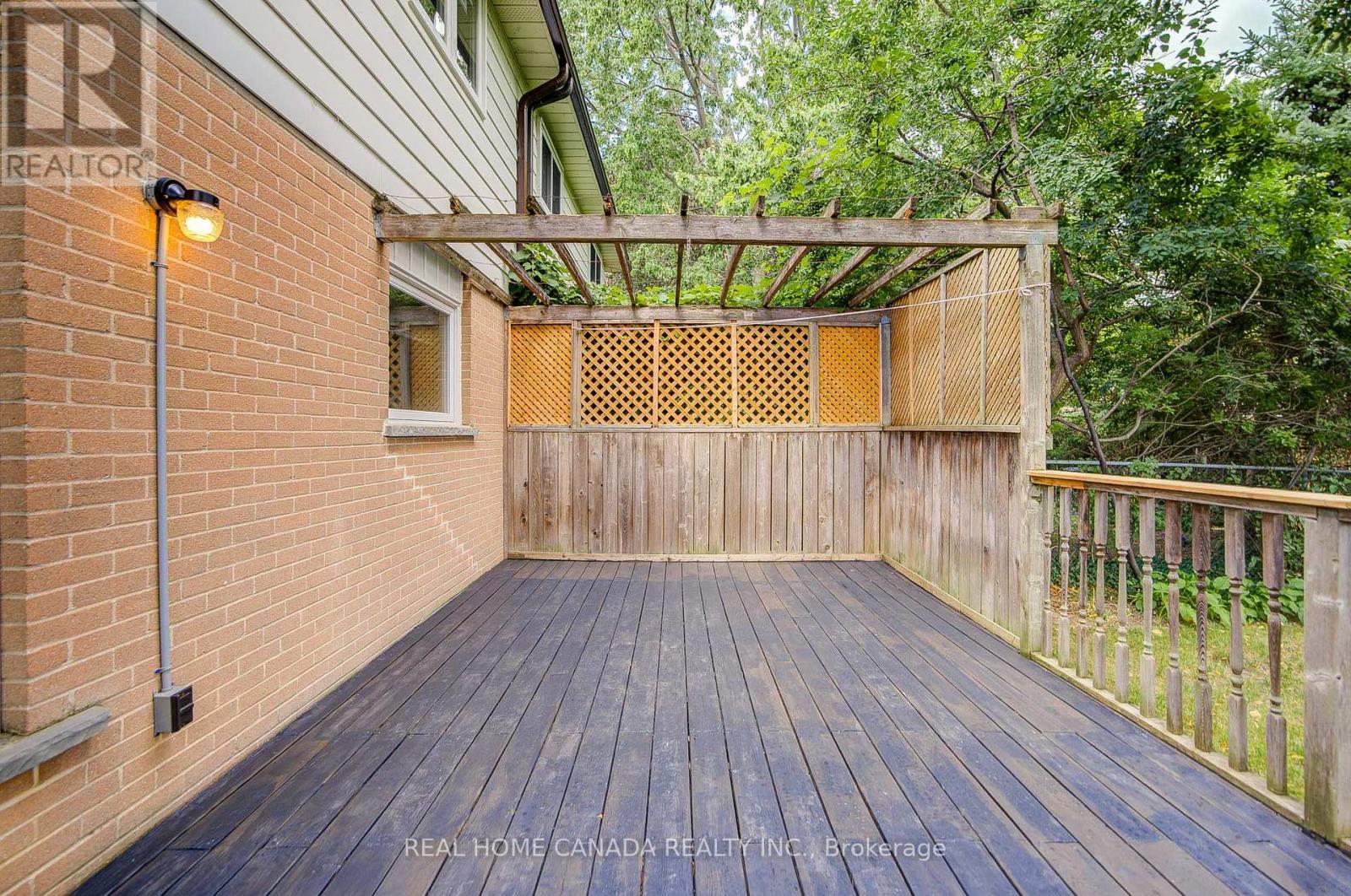 19 Hepworth Drive, Toronto, Ontario  M9R 3W1 - Photo 40 - W13698590