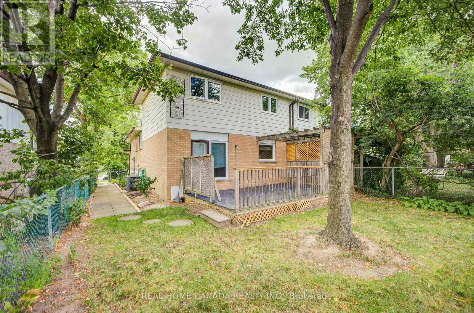 19 Hepworth Drive, Toronto, Ontario  M9R 3W1 - Photo 43 - W13698590