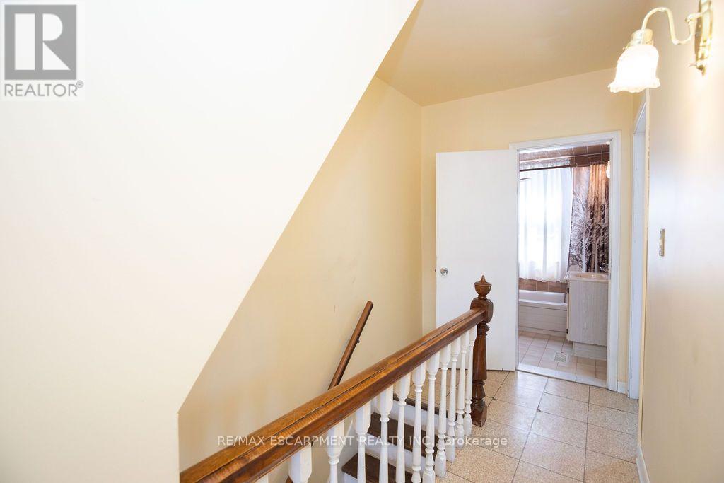 66 Sherman Avenue N, Hamilton, Ontario  L8L 6M2 - Photo 24 - X13698564