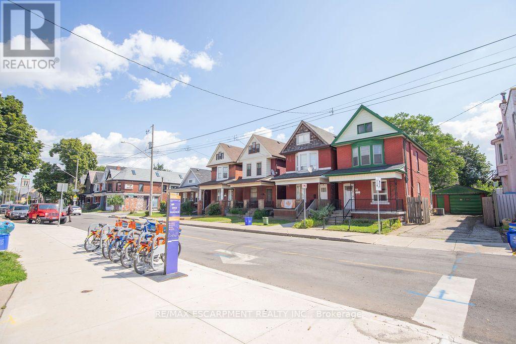 66 Sherman Avenue N, Hamilton, Ontario  L8L 6M2 - Photo 3 - X13698564