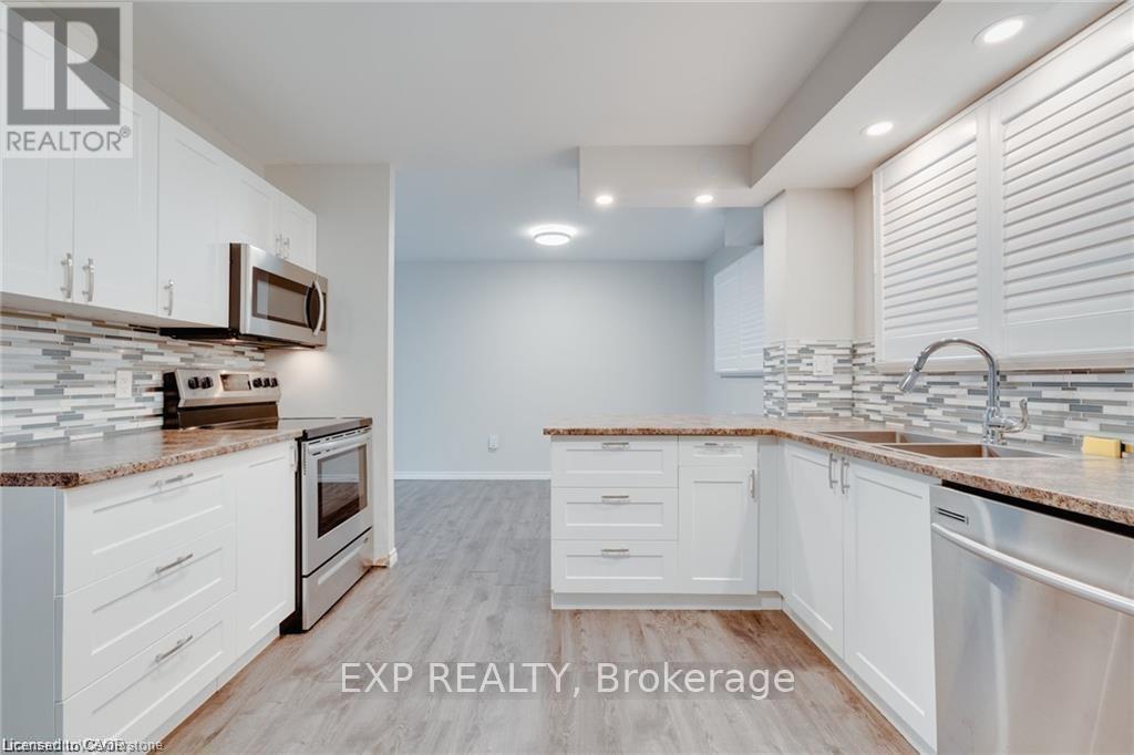 8 - 78 Bee Street, Woodstock, Ontario  N4S 3Z3 - Photo 6 - X13698566