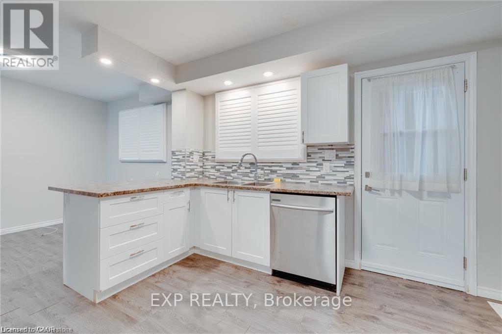 8 - 78 Bee Street, Woodstock, Ontario  N4S 3Z3 - Photo 7 - X13698566