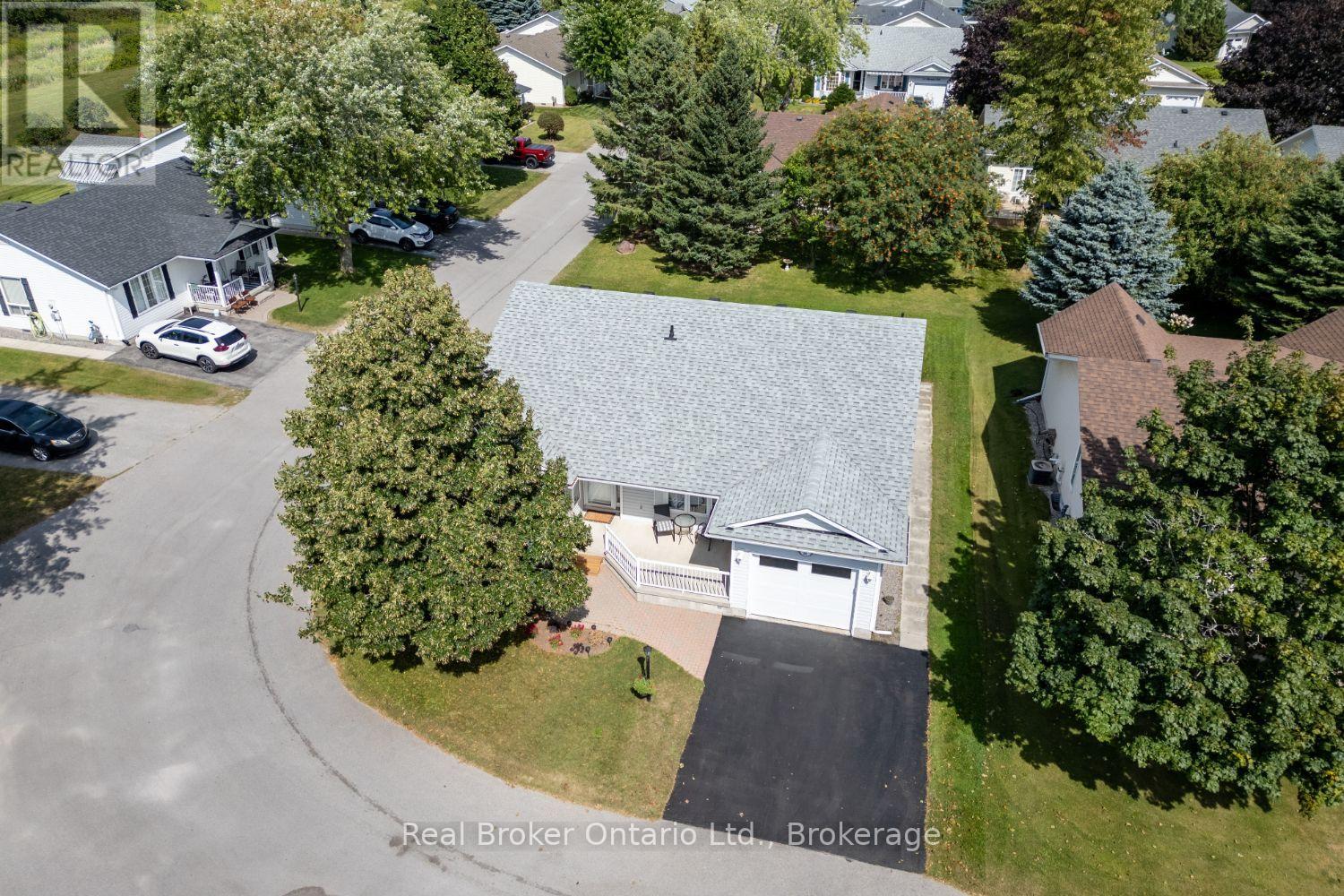 10 Niagara Trail, Clarington, Ontario  L1B 1A2 - Photo 3 - E13696664